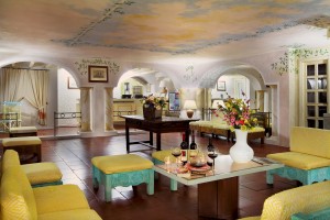 Colonna Beach Hotel & Residence